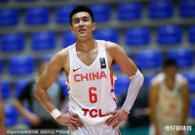 全部拉开！中国男篮郭艾伦疯狂单挑NCAA小将，结果却尴尬了(3)