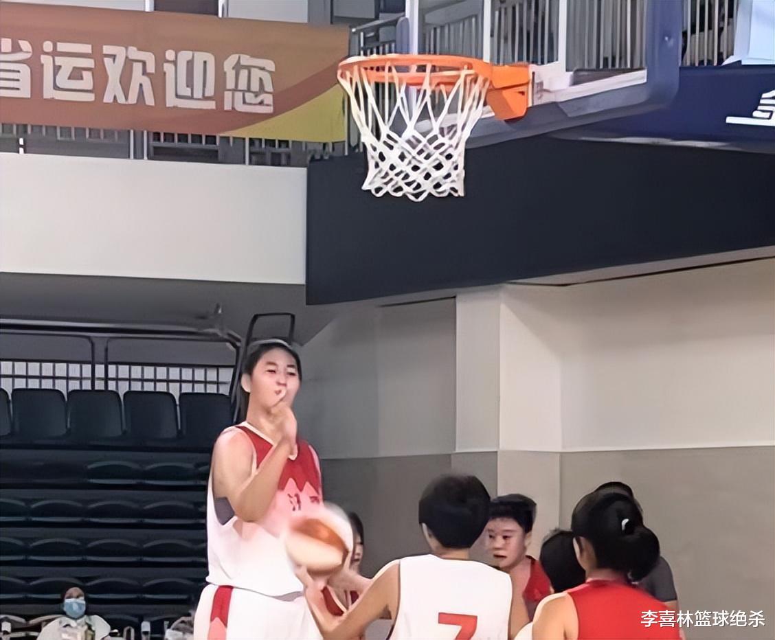决赛狂轰60分！15岁中国篮球2米27天才太猛了，天赋超过郑海霞？(3)