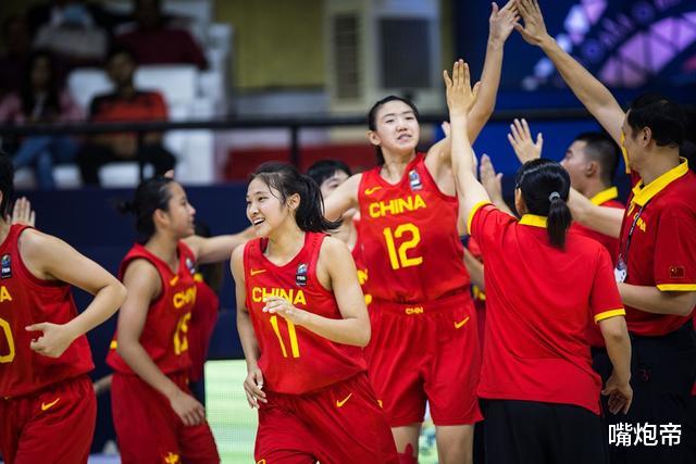 连续6天背靠背！中国国青女篮溃败14分，2大巨星合砍5分，输球不丢人(3)