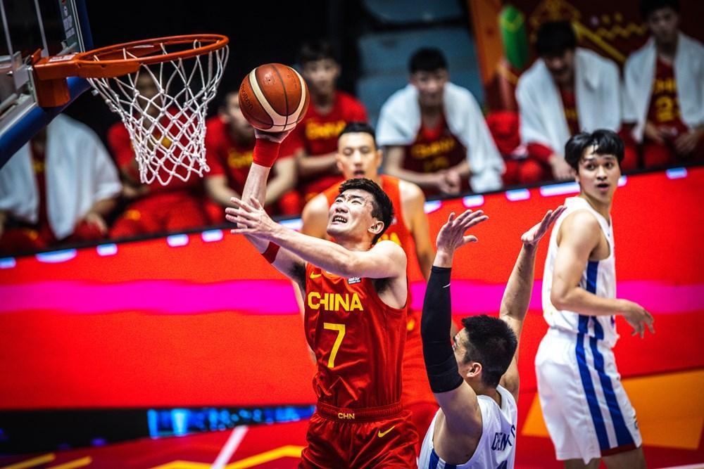 男篮亚洲杯中国以95-80中国台北，孙铭徽状态好转，周琦状态不好