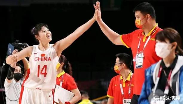 姚明领队！女篮世界杯赛程表出炉，13号维族姑娘被误认成归化球员(3)