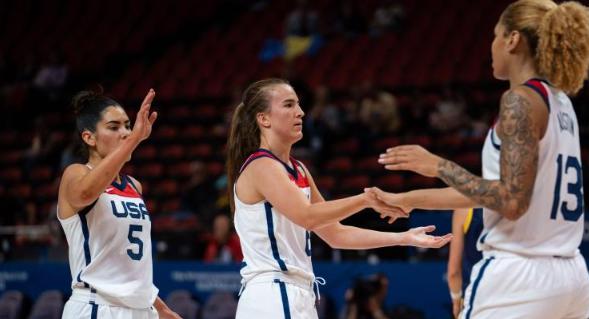 首支四强球队出炉！美国女篮完胜塞尔维亚，迎28连胜，冲击4连冠