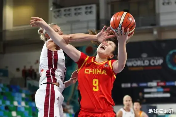 女篮世界杯MVP投票，中国女篮三将入围，李梦目前得票率高居第一(3)