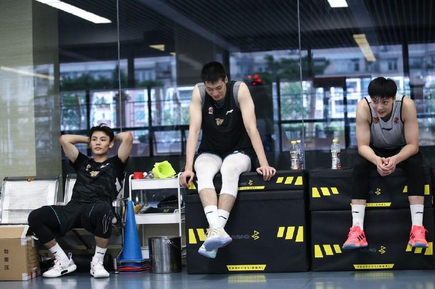 中国男篮阵容大变！35岁NBA球星重返赛场，杜锋忍痛清洗爱徒(1)