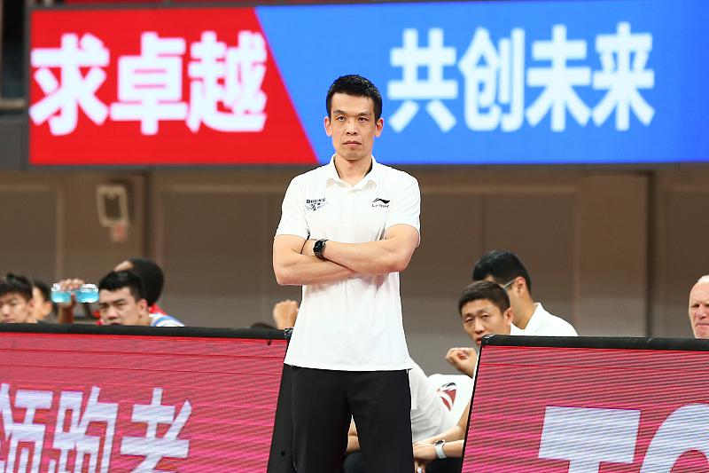 5胜4负！北京男篮有惊喜有遗憾，菜鸟教练激活两将，未来仍需调整(4)