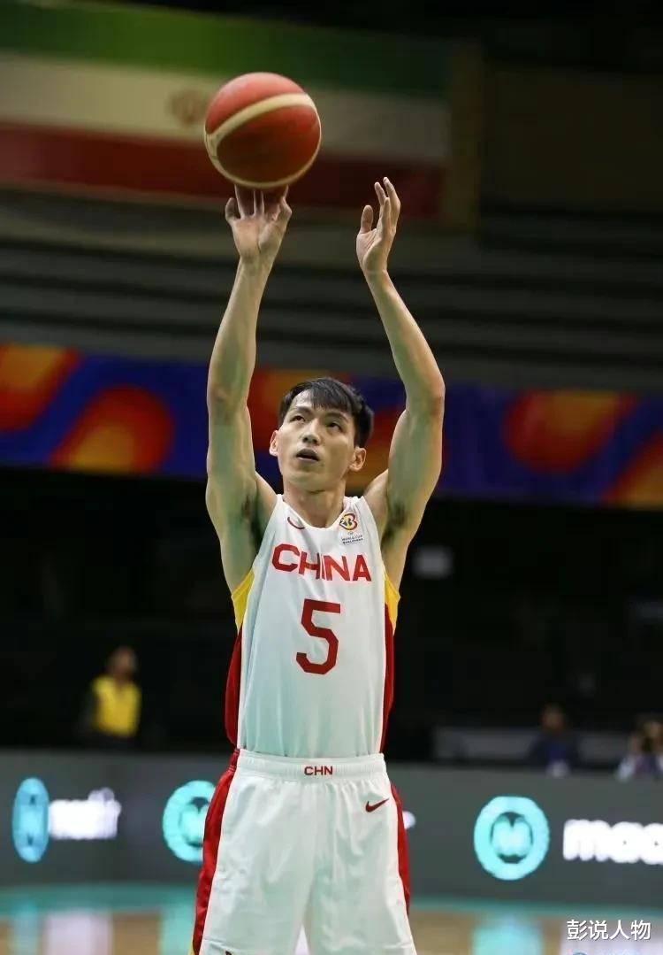 下午15点，中国篮协宣布给3名球员加薪，这次国家队表现最突出(2)