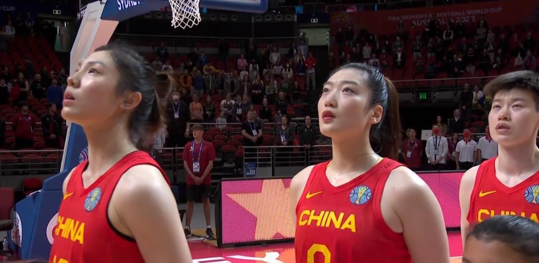 功德无量！中国女篮再获500万巨奖，用于发展篮球事业，姚明代领(3)