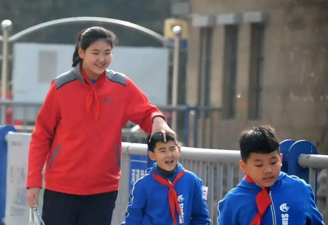 中国女篮消息！2.23米260斤女篮大魔王崛起，单场62分15个篮板(6)