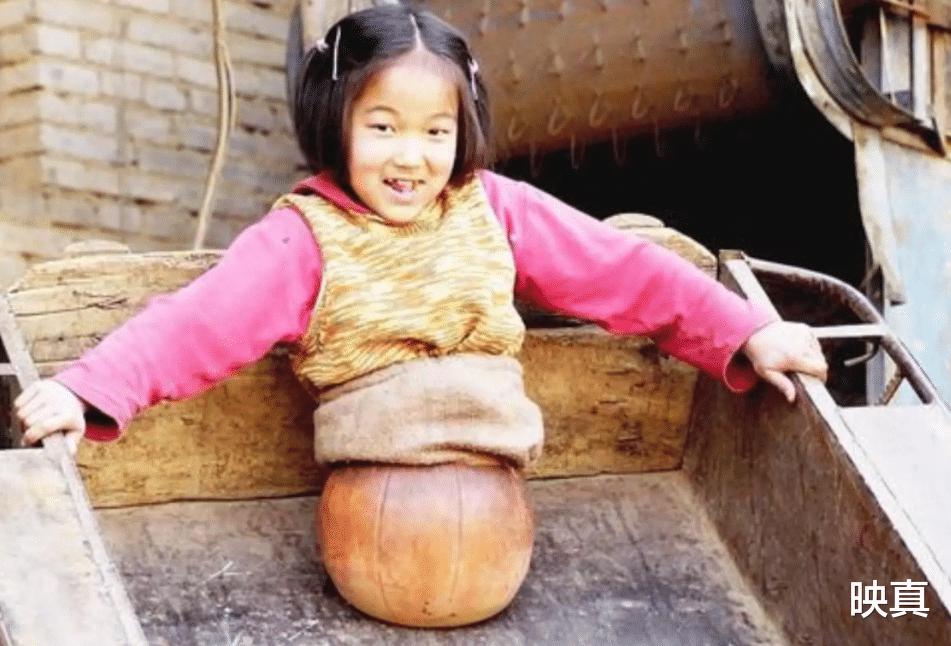 当年感动中国的“篮球女孩”钱红艳，现在成了大姑娘，过得怎么样(4)