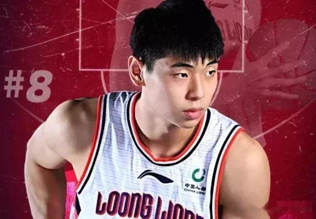 中国篮坛天赋之星崔永熙：扣篮快如闪电仅用2秒，具备NBA球员实力(8)