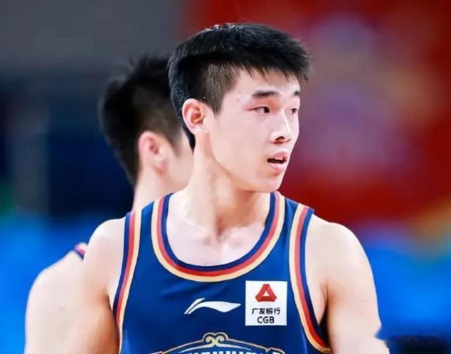 中国篮坛会在未来照亮中国篮球的后防线林葳：出生农家，平民球员(3)