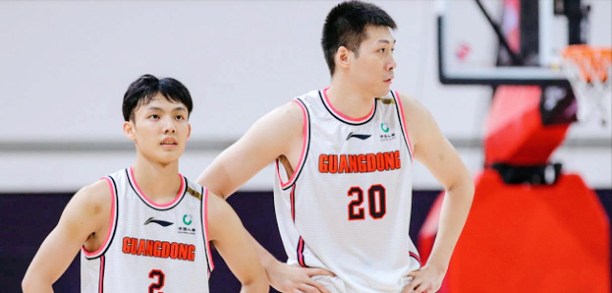 徐杰离开杜锋首次无缘国家队，广州代替广东成新一届中国男篮基地(2)