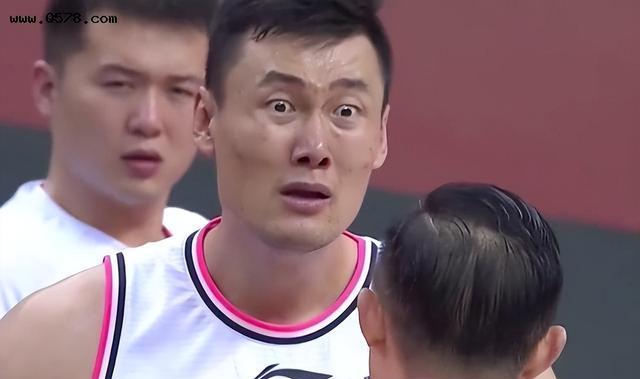阿弥陀佛！苏伟青训王骁辉青年队教练，中国篮球前途无量(2)