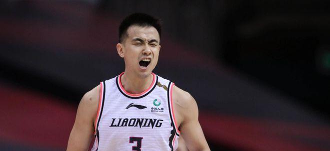 乔老爷子大手一挥，中国男篮18人齐聚上海集训，4人入选无可争议(4)