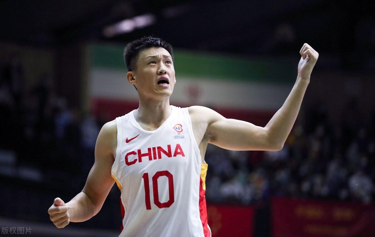 不是王哲林，不是郭艾伦，中国男篮新队长或是周鹏，乔帅有言在先(5)
