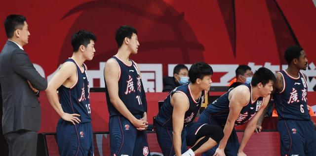 CBA季后赛开打后，杜锋敲定广东男篮首发五虎，33岁老兵成杀手锏(2)