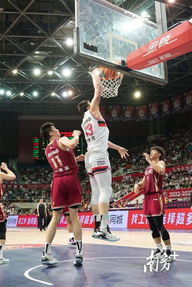 CBA|广州龙狮不敌浙江队结束赛季，创历史最佳战绩带来众多惊喜(2)