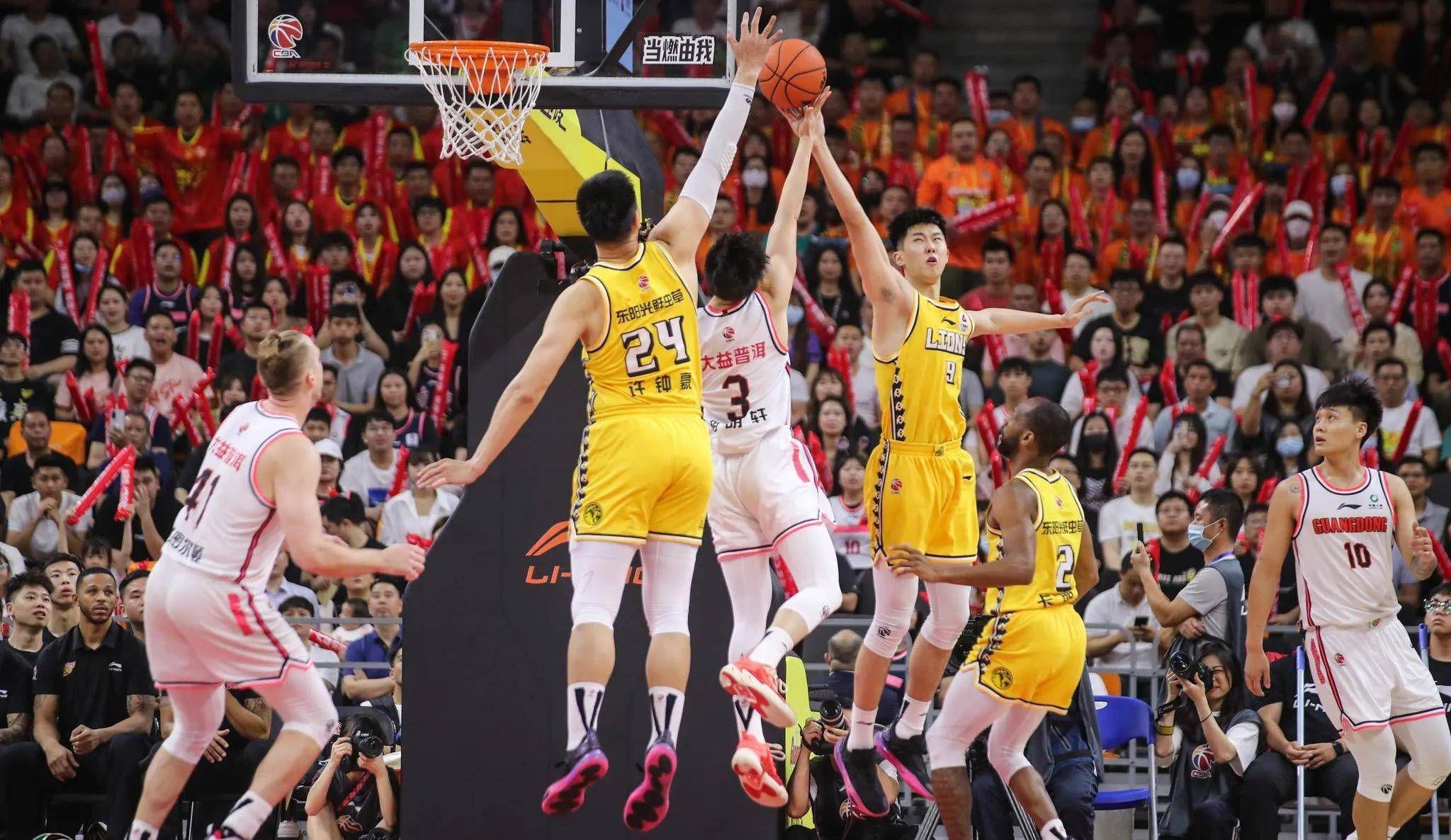 广东男篮主场出局，辽宁成最大赢家，杨鸣故意输球收获两大惊喜