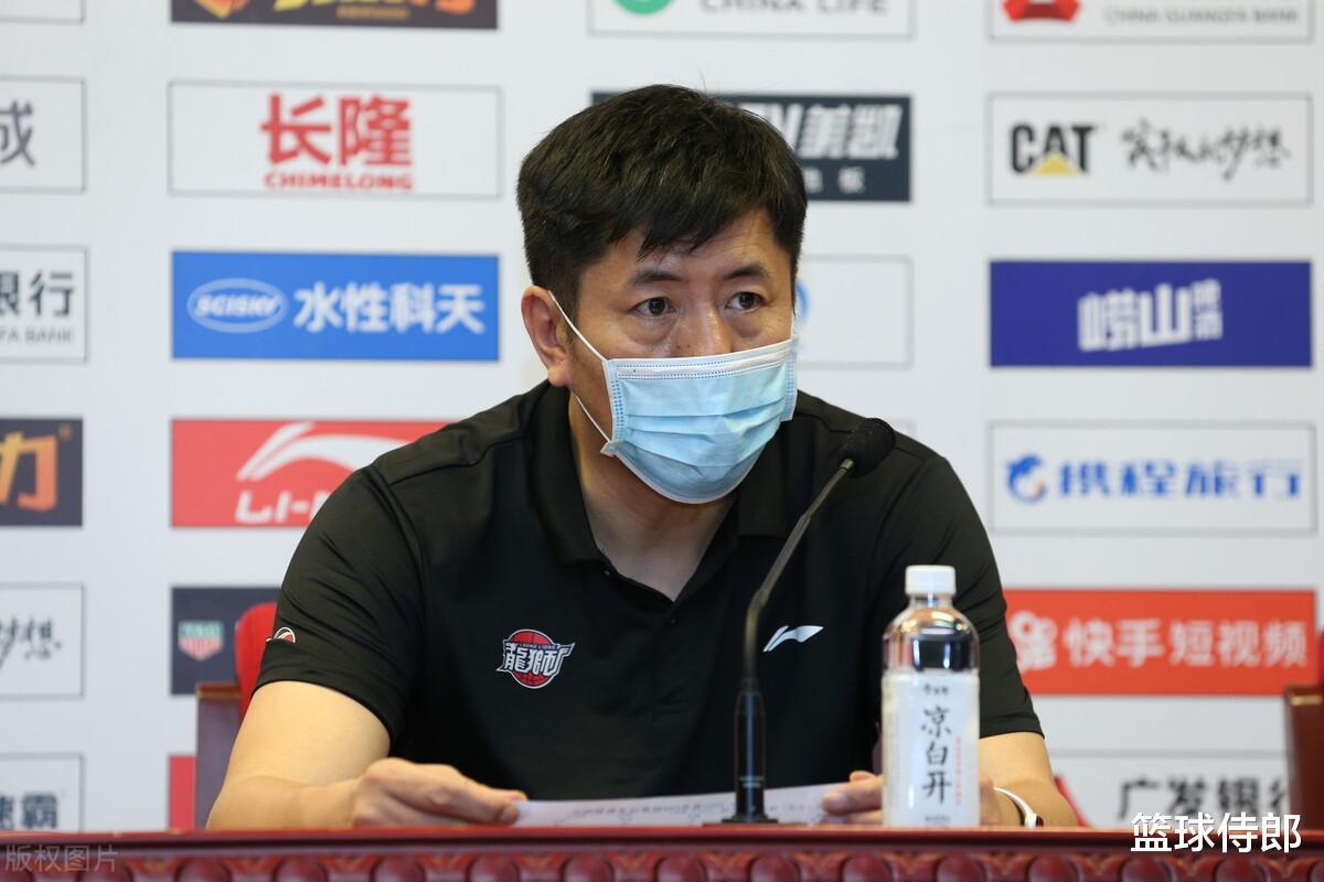 王晗带山东男篮成绩确实一般，但仅执教1个赛季就下课太心急了(11)