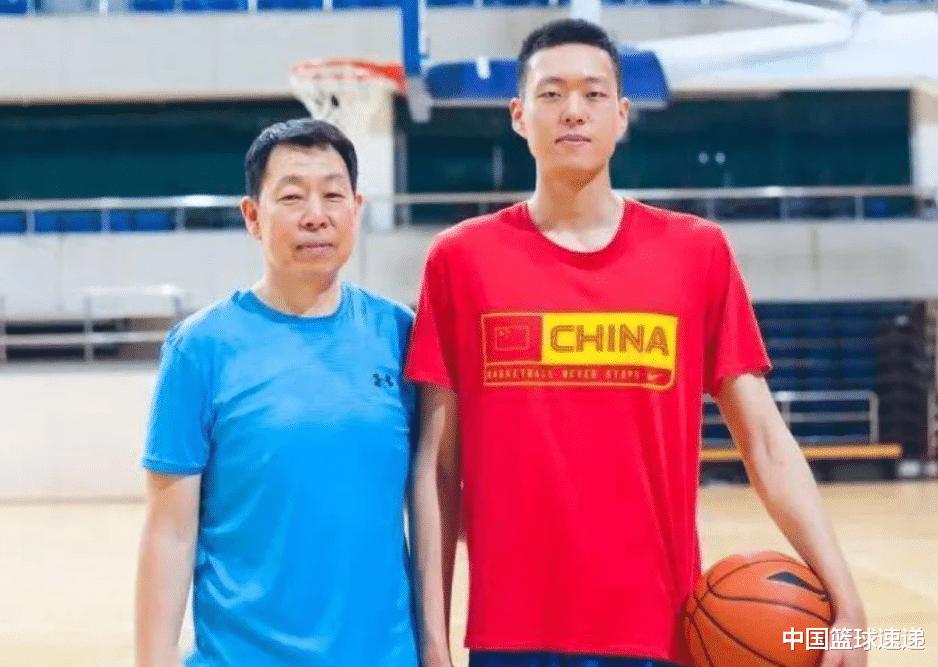 曝上海男篮潜力小将申请离队，21岁身高2米07，或加盟北京首钢！(3)