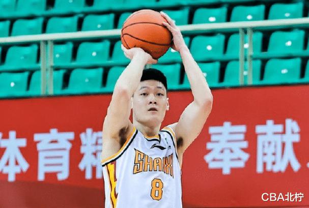 CBA三消息：广东新任队长出炉，张宁谈三人篮球，李虎翼爆砍25分(2)
