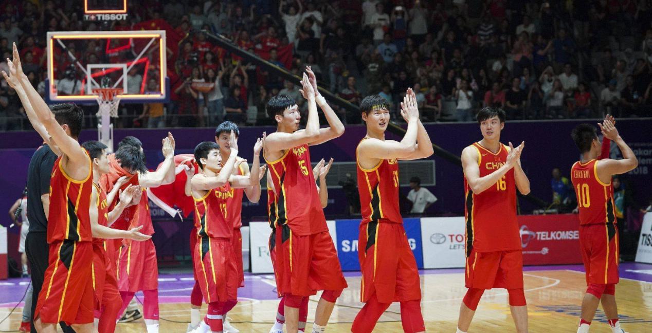CBA知名认识爆料！NBA归化球星出现新变，中国男篮后场大洗牌(1)