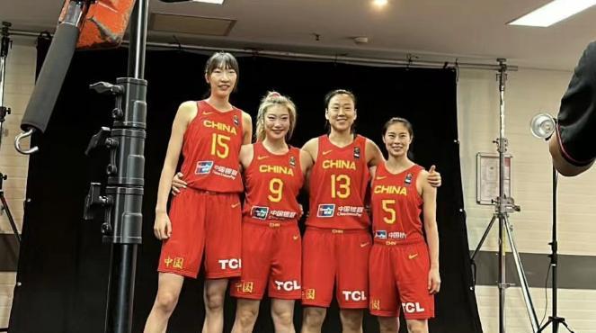 中国女篮正式官宣！亚洲杯12人名单，杨舒予首次入选，全力冲冠(3)