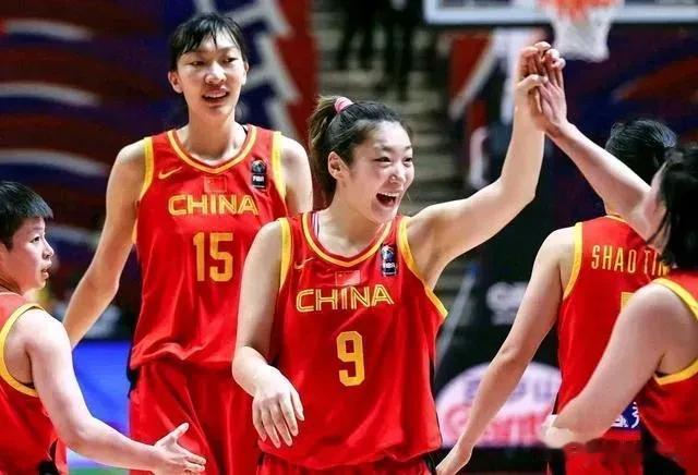 亚洲杯，韩国女篮不服输顽强拼搏精神，值得我们学习！

（郑微在赛后发布会上也讲，(2)