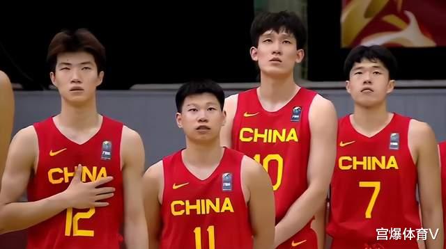 中国男篮19分大胜！拒绝被逆转，争议后卫爆发，双子星表现稳定(3)