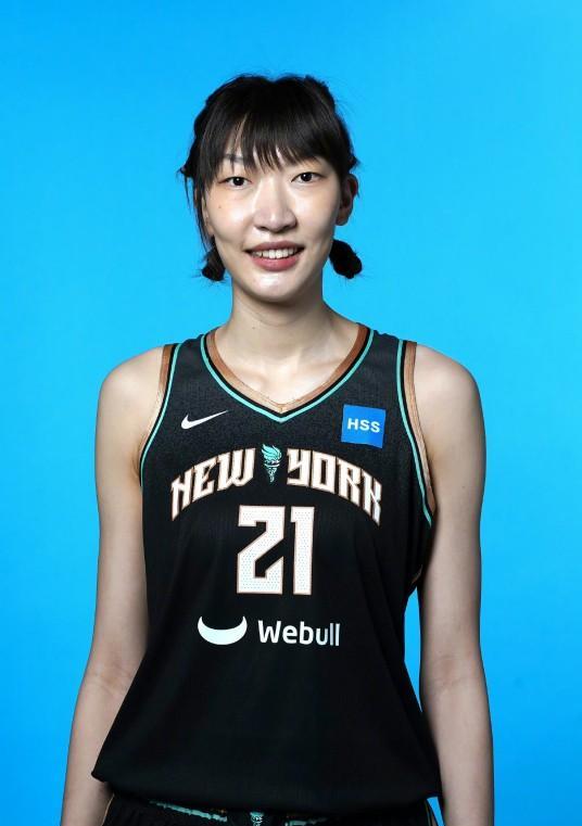 中国国家女子篮球队现任主教练及现役球员(15)