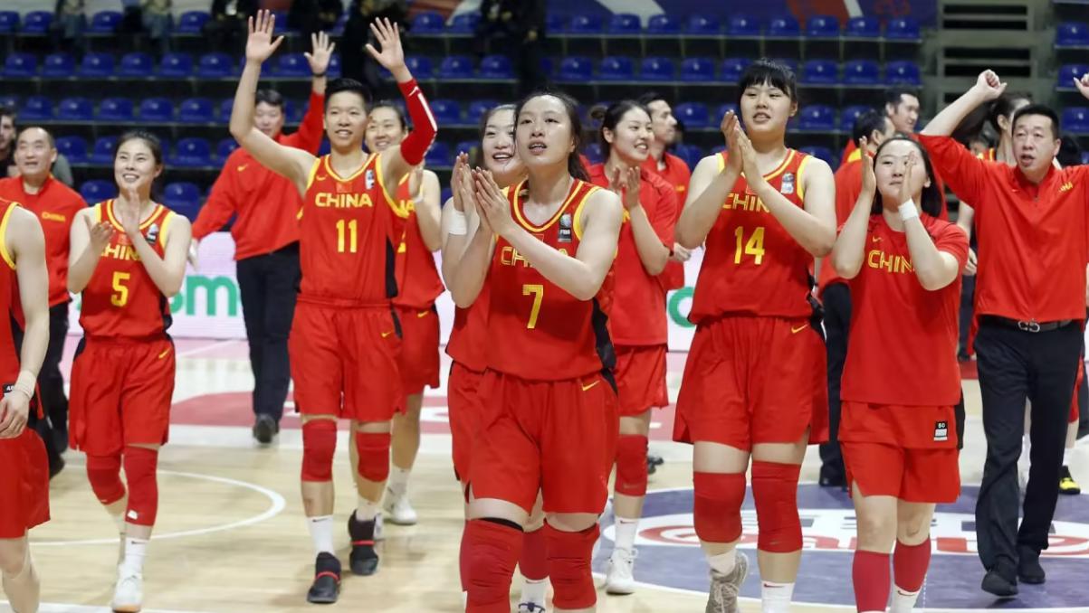 中国女篮球员迎来大喜讯！有望重塑实力，球迷期待新篇章！(2)