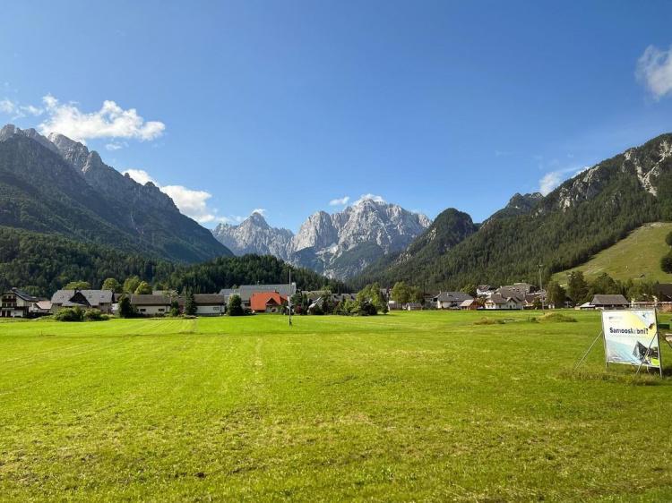 风景秀丽！周琦更新INS晒斯洛文尼亚的青山绿水照(7)