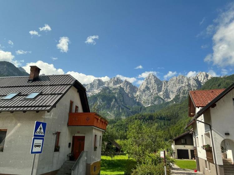 风景秀丽！周琦更新INS晒斯洛文尼亚的青山绿水照(8)