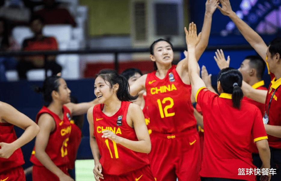 女篮热身赛：中国二队轻取美洲劲旅 46分惨败后强势逆转避连败(2)