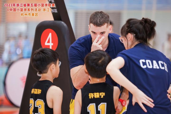 每人至少上一节，节间另加罚球项，浙江省小篮球联赛杭州赛区率先开打(6)