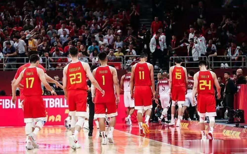 中国男篮对阵克罗地亚赛后评论
胡明轩上场6分钟一投0中得到0分0板1助攻1犯规，