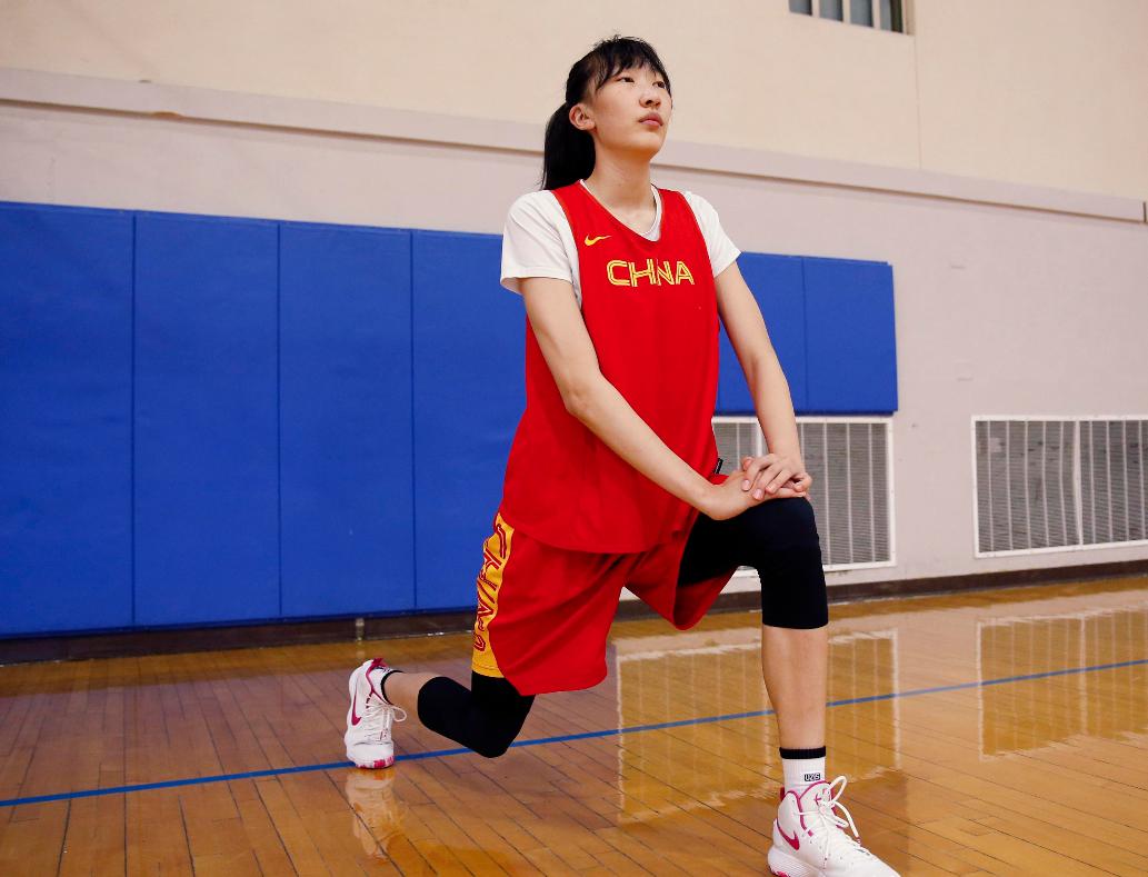 女版姚明韩旭，梦想一枚大运会金牌，追梦篮球，为国效力，好样的(16)