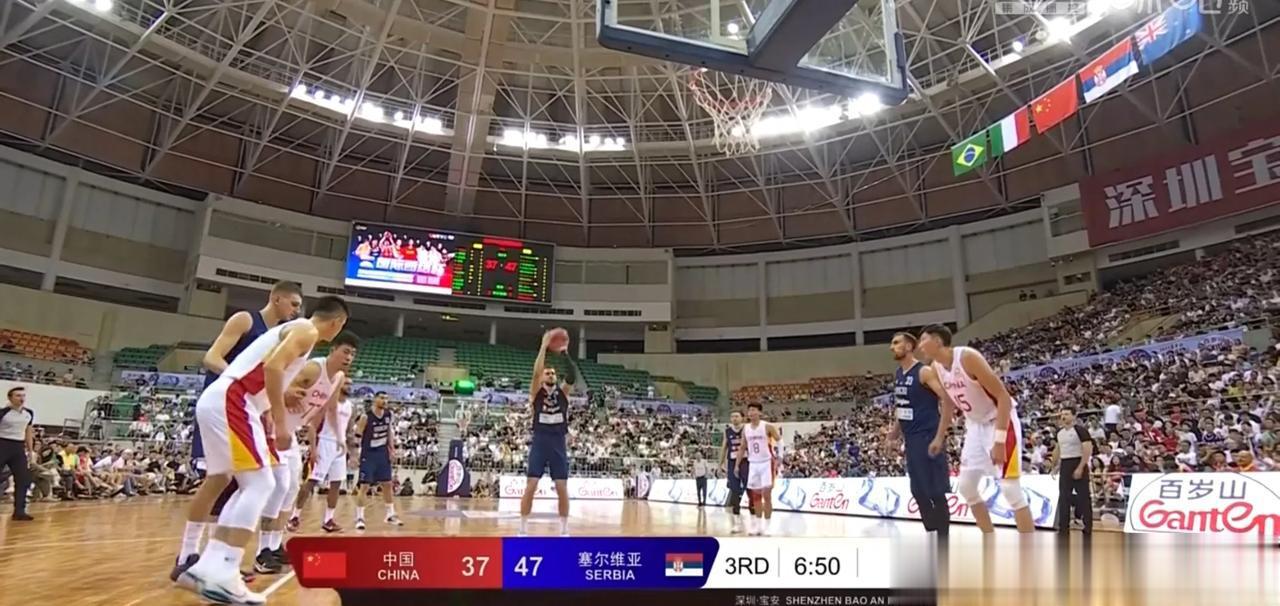 很耐心的看完中国男篮对阵塞尔维亚队的热身赛，在深圳开打。整体看下来和对手确实有较(2)