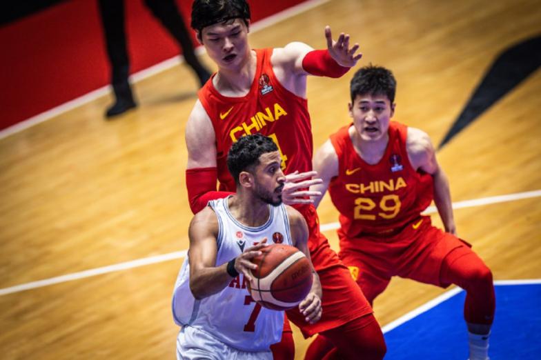 坏消息暴露！中国男篮被球迷怒批，两点原因解释！(4)