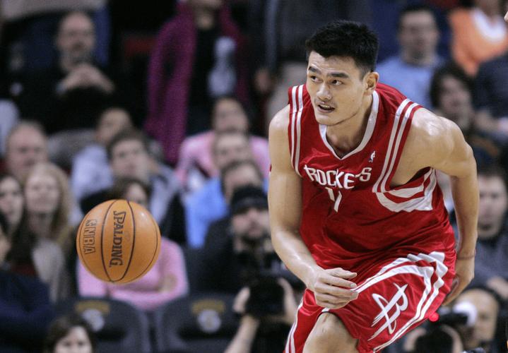 中国球员在NBA最高年薪：周琦132万，大郅209万，那姚明呢(6)