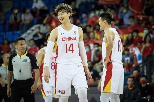 中国男篮新战略：回归双塔足够应对亚洲对手吗？