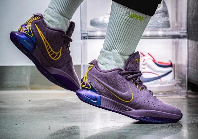 詹姆斯对音乐的执着！Nike LeBron 21 「Purple Rain」定档14日(4)