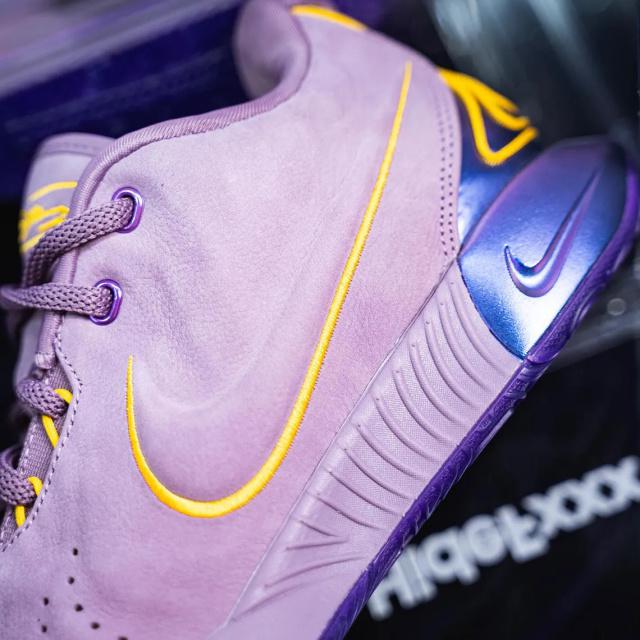 詹姆斯对音乐的执着！Nike LeBron 21 「Purple Rain」定档14日(5)