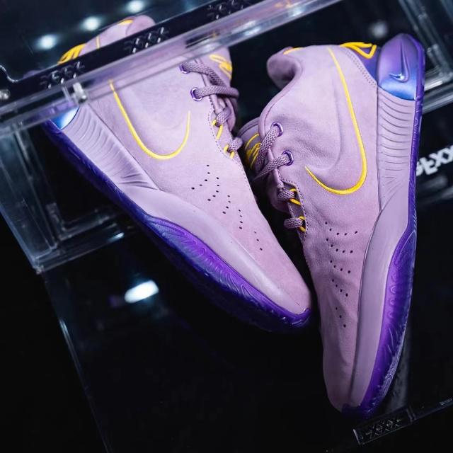 詹姆斯对音乐的执着！Nike LeBron 21 「Purple Rain」定档14日(13)