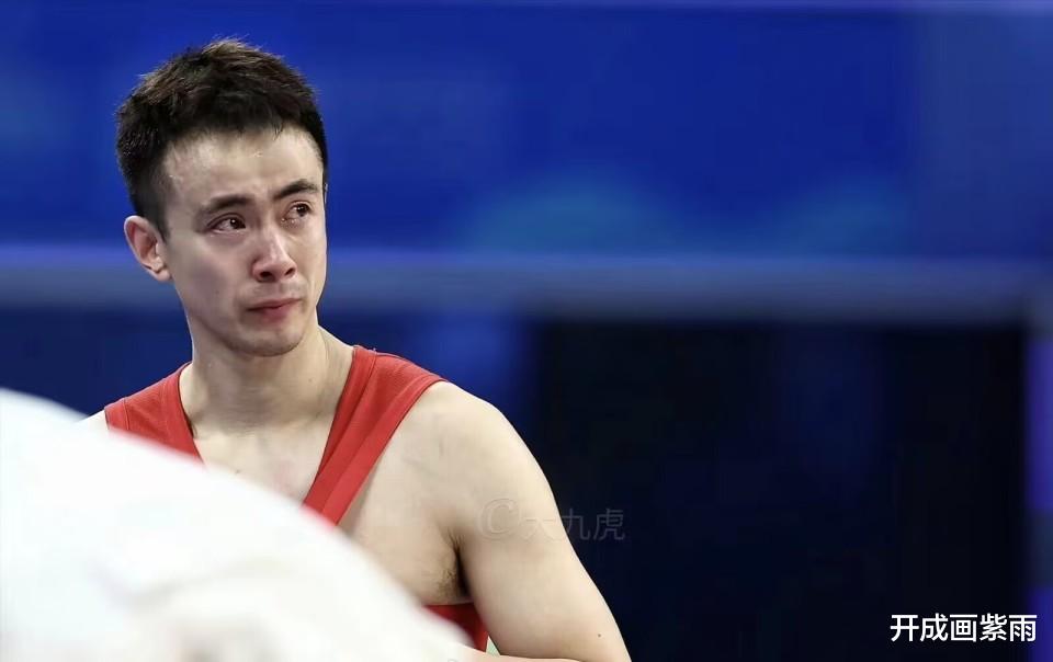 战胜省队，中国男篮夺铜引球迷不满！赵继伟作为一个男人，流泪了