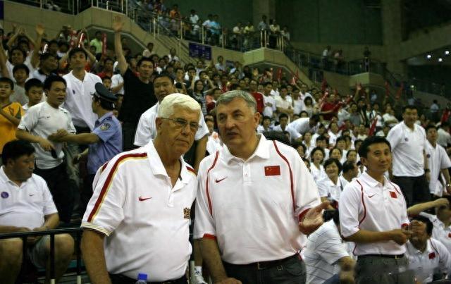 2008年北京奥运会中国男篮堪称篮球界的一支劲旅(1)