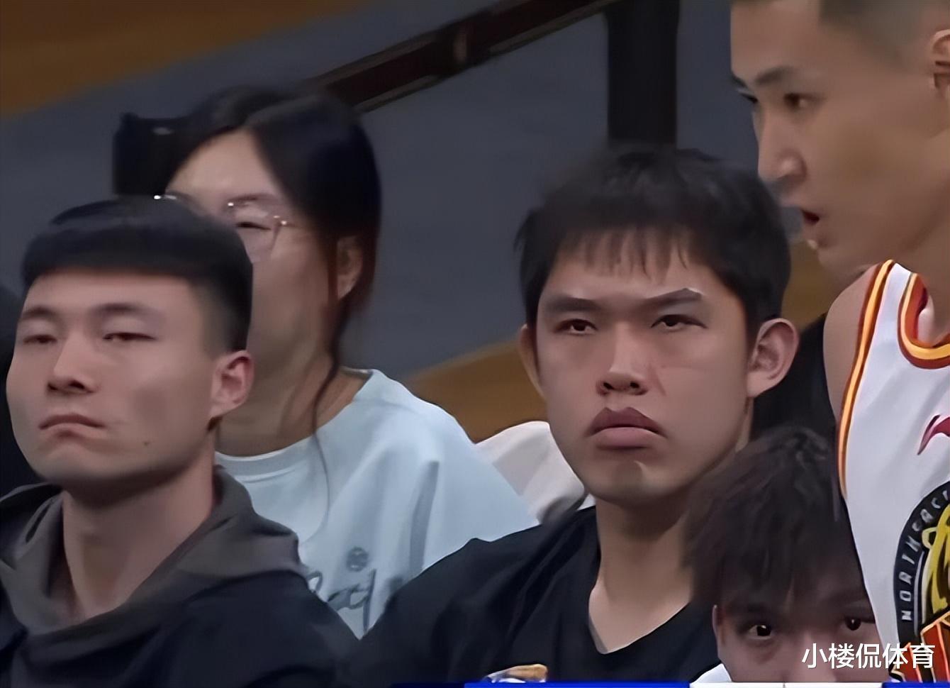 辽宁男篮，头号混子，终于被外籍主教练弃用了(2)