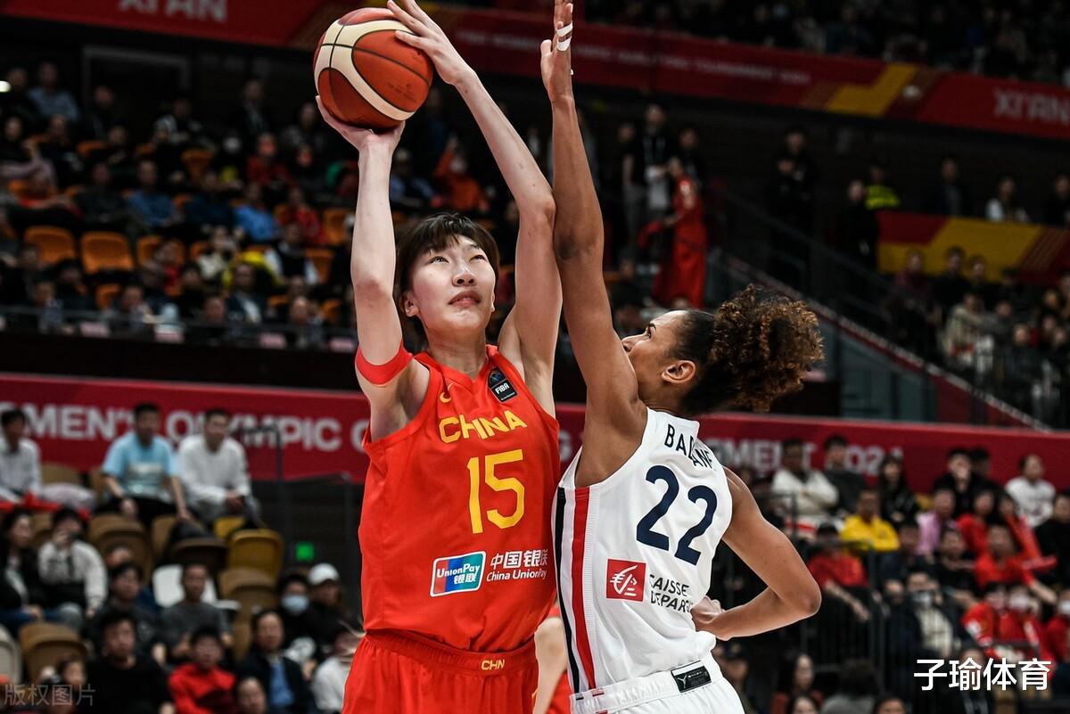 中国女篮32分惨败！广东错过补强锋线最佳人选，两球星成引援备胎(2)