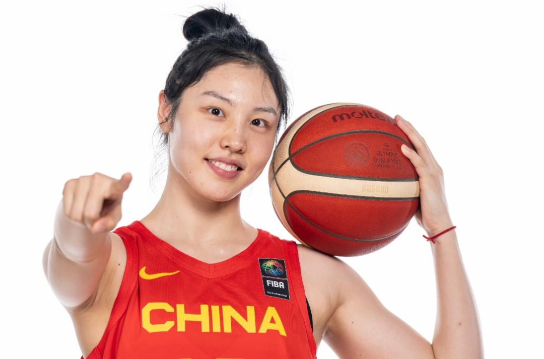 中国女篮奥运出线第二天！郑薇做重大调整，2人将出局，李梦摊牌(5)