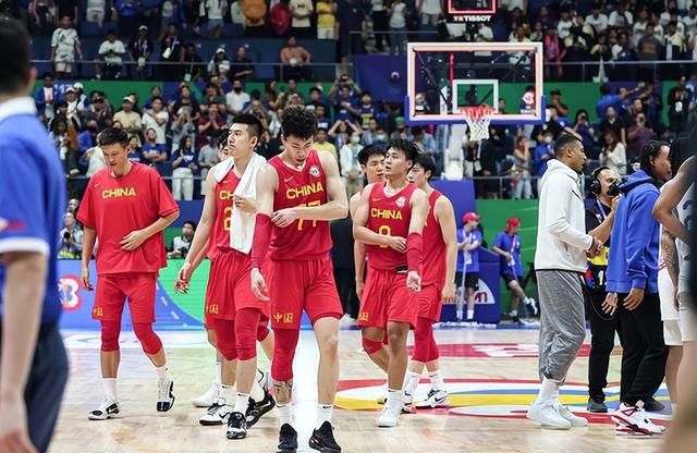 亚洲第七！中国男篮被国际篮联严重低估，球迷要做好输球心理准备(5)